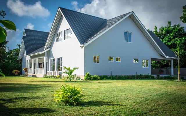 Island Charm Of Praslin Villa