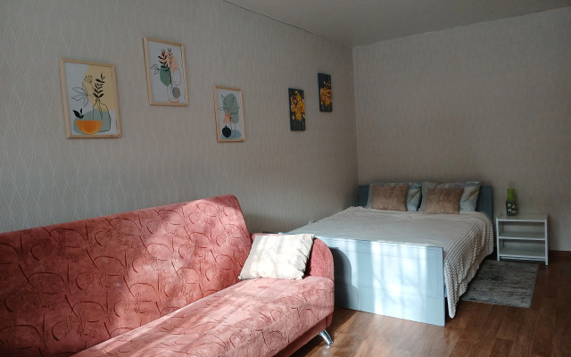 2-kh komn. v razvitom rayone Flat