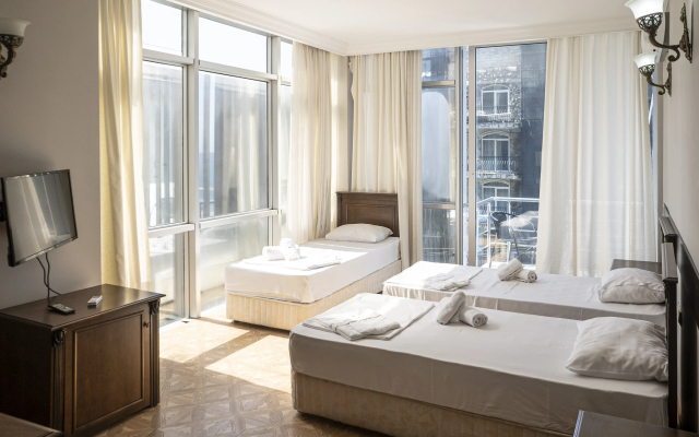 Отель Cameo Hotel