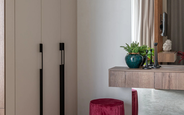 Granat s Basseynom i Mangalnoy Zonoy Villa