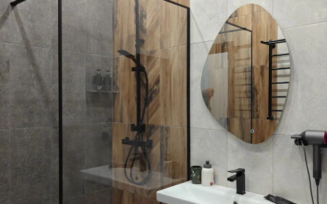 Pikasso Studiya U Morya Flat