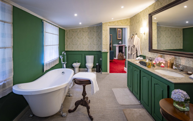 Hill Rise Luxury Villa & Stables by Edwards Collection Villa