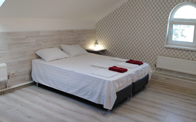 Sem'ya Guest house