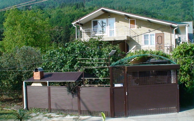 Gostinitsa Domik V Gagrakh Mini-Hotel