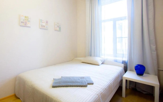 Апартаменты Современная квартира в самом центре с парковкой