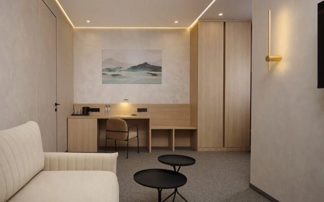 Aura City Hotel