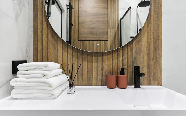 Myhomeyourhome Na Bulvare Golovnina 4 Apartment