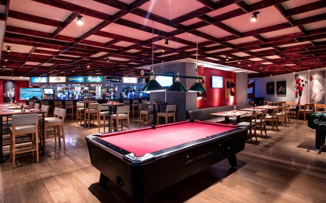 Crowne Plaza Dubai - Deira, an IHG Hotel