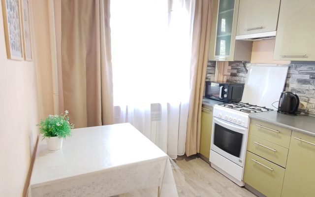 Апартаменты 2-комнатная квартира 8-я Радиальная ул 10