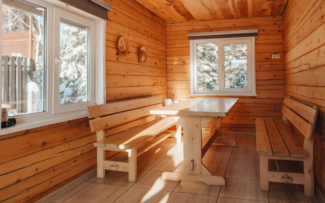 Частный дом на улице Кедровая 27