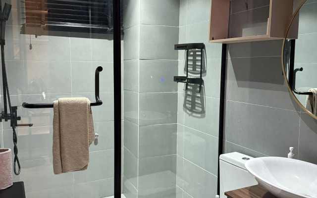 Flower House by Gini Apartments