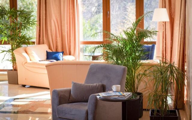 Kolizey Guest House