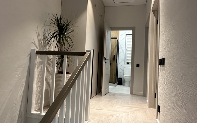 Gostevoy Dom s Dizaynerskim Remontom Guest House
