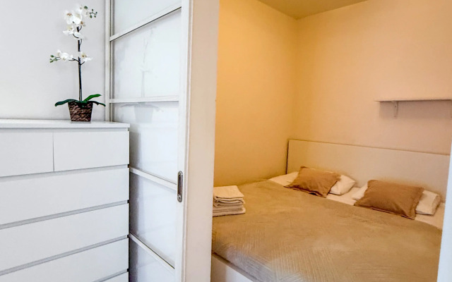 Апартаменты Просторная квартира Новомарьинская