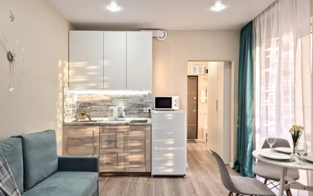 S Dvumya Balkonami Apartments