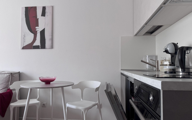Burgundy Studio Msk Flat