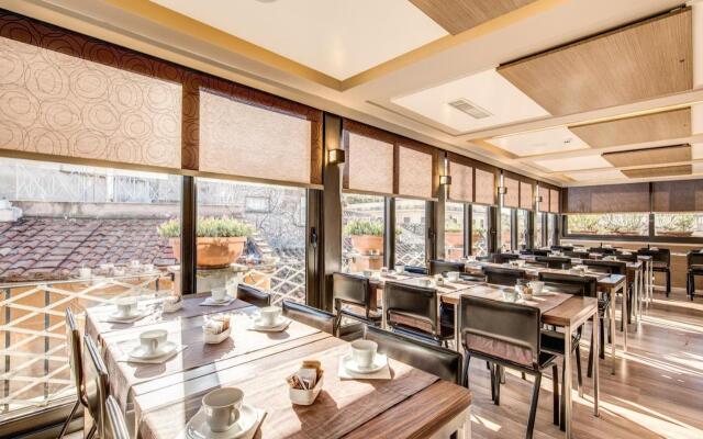 Hotel Trevi