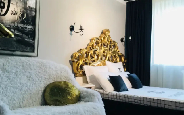 Апартаменты на Космонавта Леонова 13А