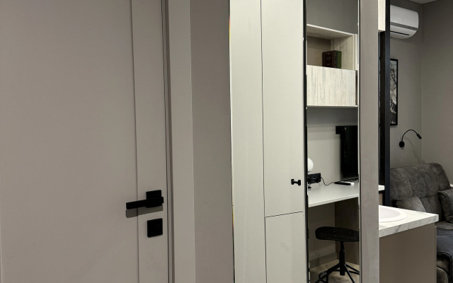 Dizaynerskaya Studiya V Istoricheskom Tsentre Flat