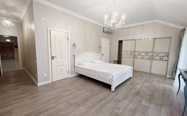 Просторные апартаменты с видом на горы