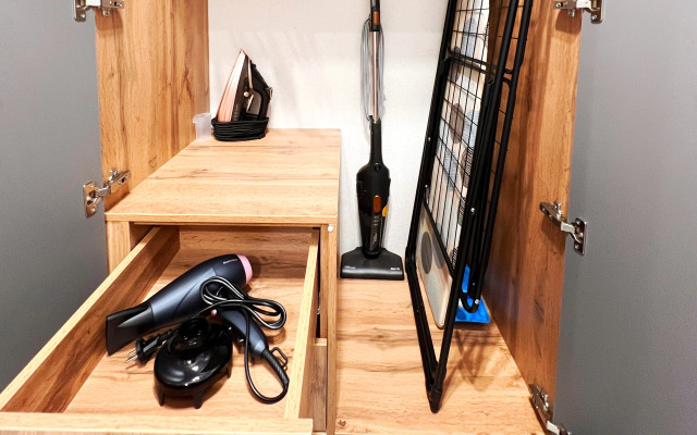 Studiya s Vidom na Gory i Basseyn Apartments