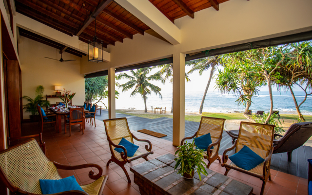 South Point Villa - 3 bedroom Beach Front Villa