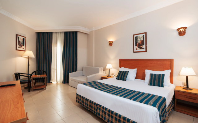 SUNRISE Azalea Aqua Park Resort