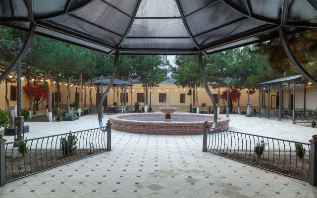 Zarafshon Garden