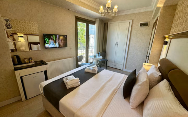 Отель Leili Hagia Sofia Hotel