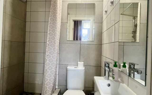 Layf Studiya №2, 17m2, na Tararykova 5 Flat