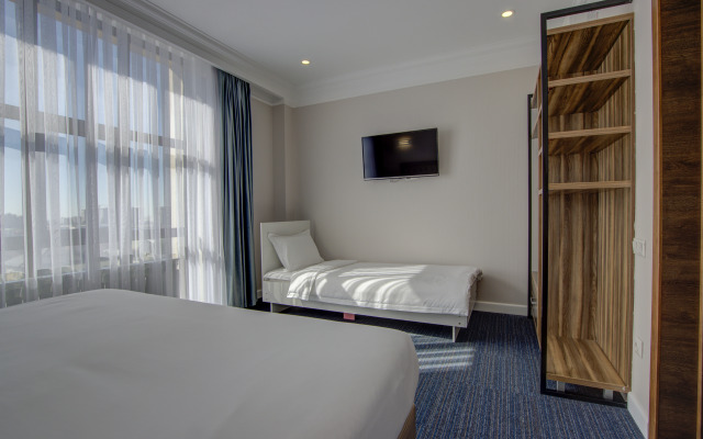 Resident Hotel