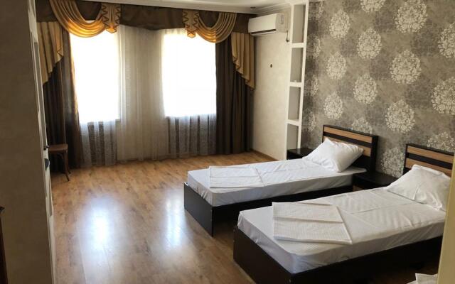 V Leningradskoy Guest House