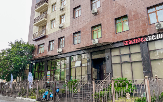 Studiya na Sverdlova Flat