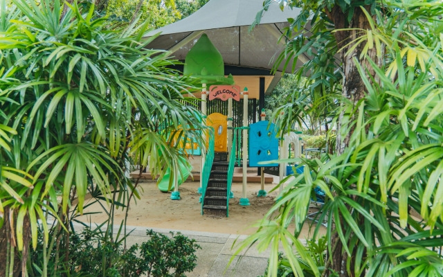 Laguna Park 4BR with Pool by NLA Villa