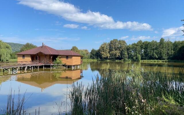 Ozero zhelanij Recreation camp