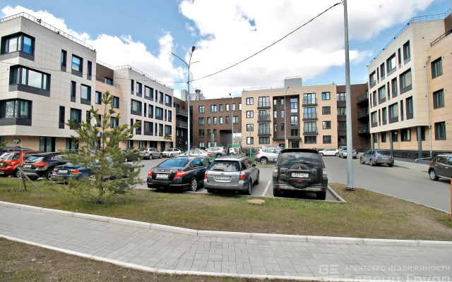 V Tsentre Petrozavodska U Naberezhnoy Flat