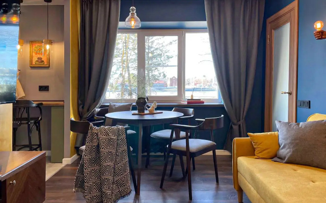 Kvartira s vidom na nabereznuu v centre Velikogo Novgoroda