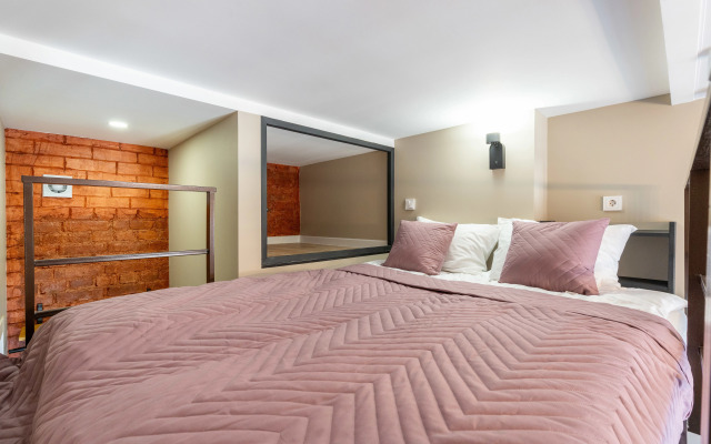 Квартира Комфортная студия с дизайнерским ремонтом