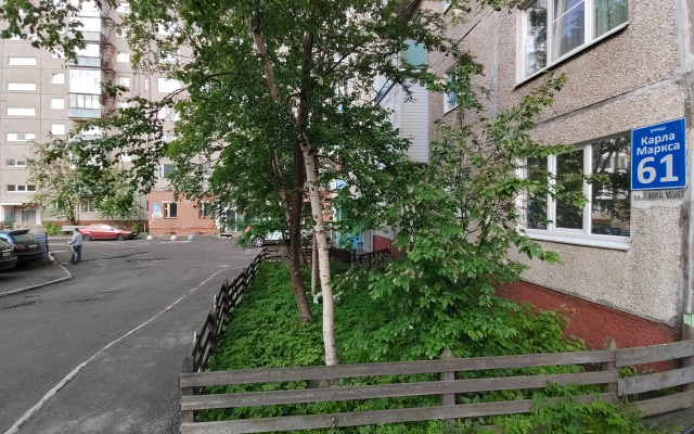 Квартира возле ТРЦ Плазма с лифтом и балконом