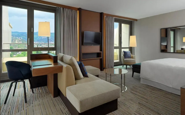 Sheraton Grand Tbilisi Metechi Palace Hotel