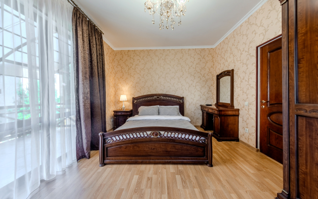 Uyutny dom u morya Private home