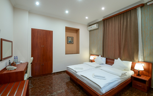 Отель Arda Golden Hotel Yerevan