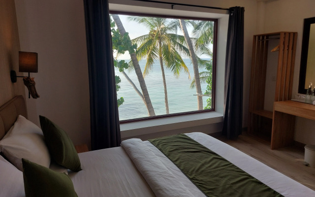 Comfy Cool Breeze by Emzaz Hotel