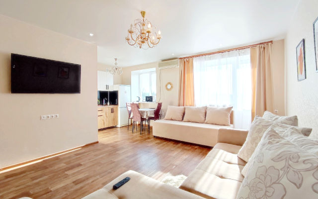 Квартира 2-комнатная в Омске на Петра Ильичева 4