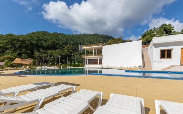 Hotel Pansionat Bagripsh