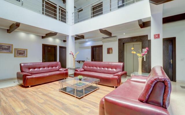 Blue Moon Residency Hotel & Restaurant Hotel