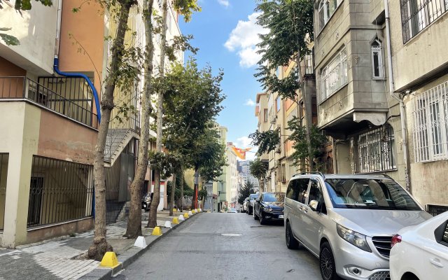 Апартаменты Sleek Urban Living near Taksim Square