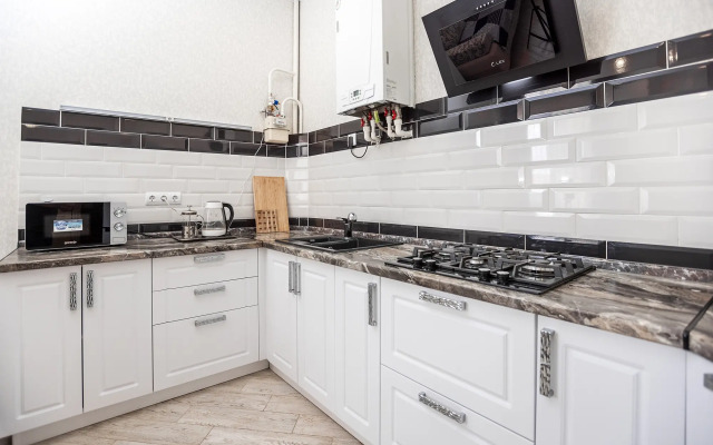 Yevrodvushka Na Beregu Morya S Basseynom Apartments