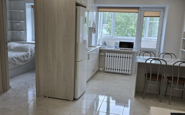 Na Avtostancii Elizovo Triple Living Quarters