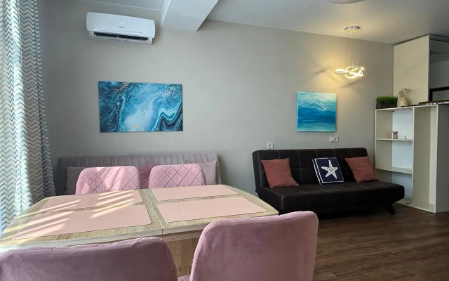 Na Tsvetochnoy Ulitse 30/1 Flat